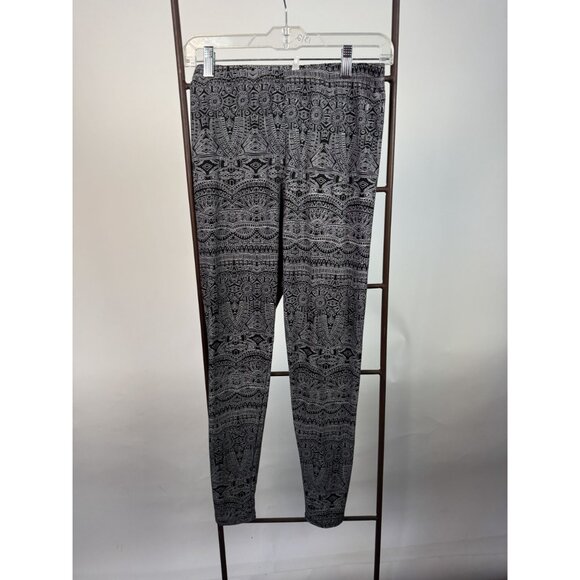 Black & White Tribal Print Leggings Plus Size By VIV Collection Polyester/Spande - Picture 10 of 15